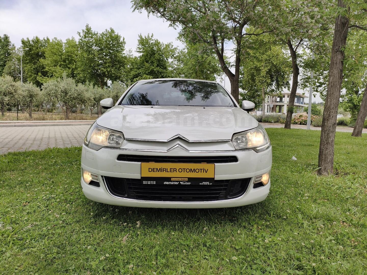 Galeriden Citroen C5 1.6 e-HDi Confort 2012 Model Denizli 311.000 km Beyaz 7