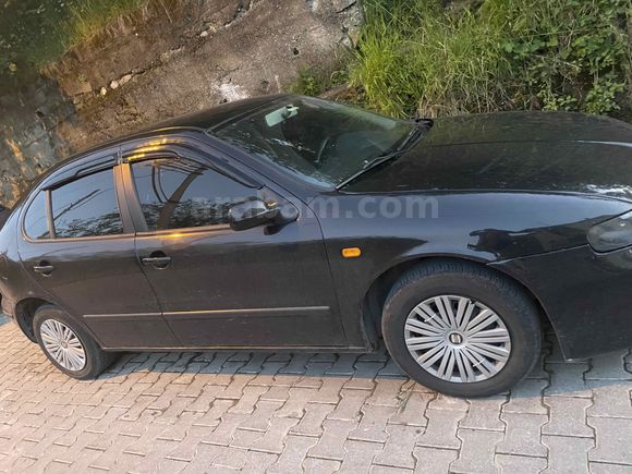 Acilll Sahibinden Seat Leon 1.6 Stella 2001 Model 