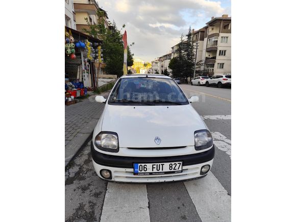 Sahibinden Renault Clio 1.4 RXT 2001 Model Ankara