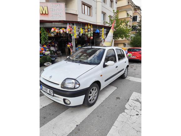 Sahibinden Renault Clio 1.4 RXT 2001 Model Ankara