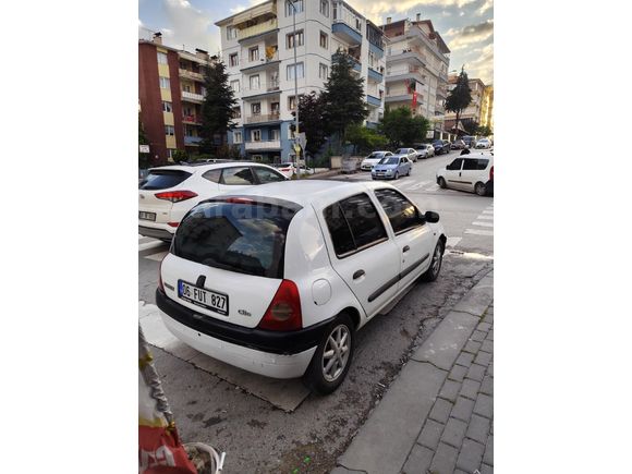 Sahibinden Renault Clio 1.4 RXT 2001 Model Ankara