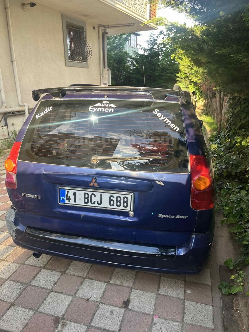 Sahibinden Mitsubishi Space Star 1.6 2003 Model İstanbul 217.000 km Lacivert 4
