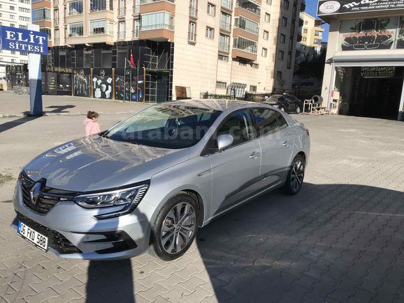 Sahibinden Renault Megane 1.3 TCe Icon 2024 Model 