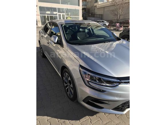Sahibinden Renault Megane 1.3 TCe Icon 2024 Model 