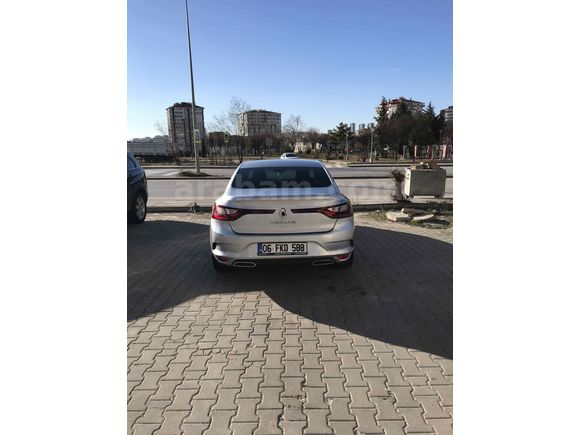 Sahibinden Renault Megane 1.3 TCe Icon 2024 Model 