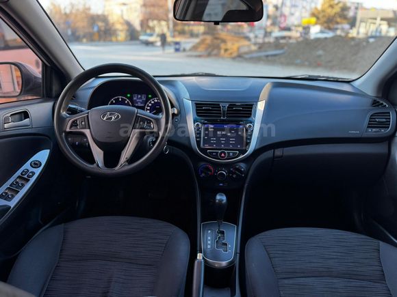 Sahibinden Hyundai Accent Blue 1.6 CRDI Mode Plus 2017 Model  206.000 km Beyaz