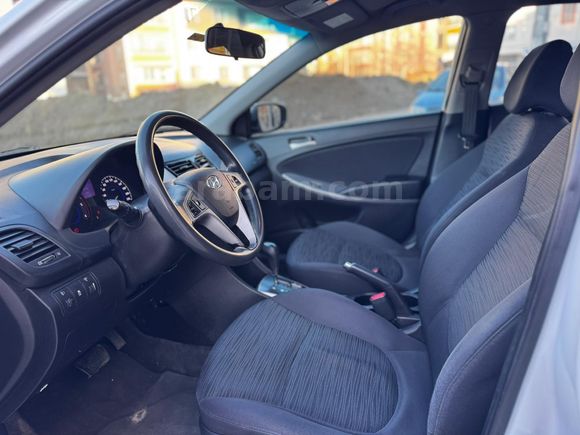 Sahibinden Hyundai Accent Blue 1.6 CRDI Mode Plus 2017 Model  206.000 km Beyaz