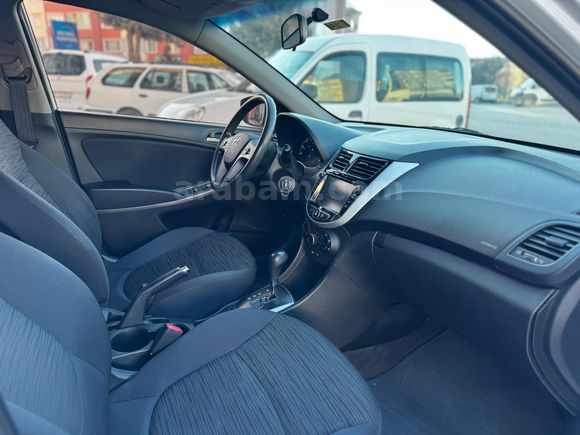 Sahibinden Hyundai Accent Blue 1.6 CRDI Mode Plus 2017 Model  206.000 km Beyaz