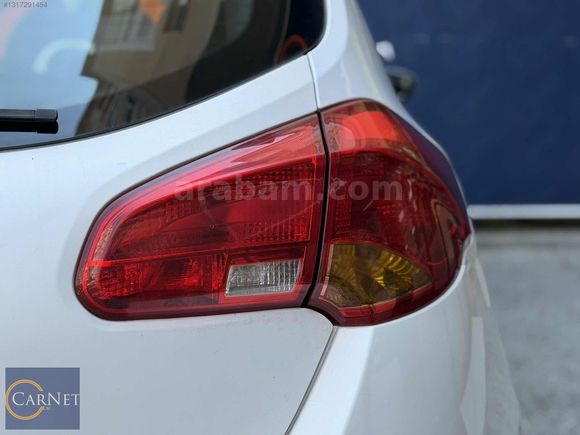CARNET CEED / CONCEPT PLUS / CAM TAVAN / LED FAR / OTOMATİK