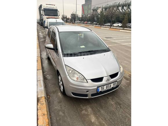 Sahibinden Düşük Kmli Bakımlı Mitsubishi Colt 1.3 