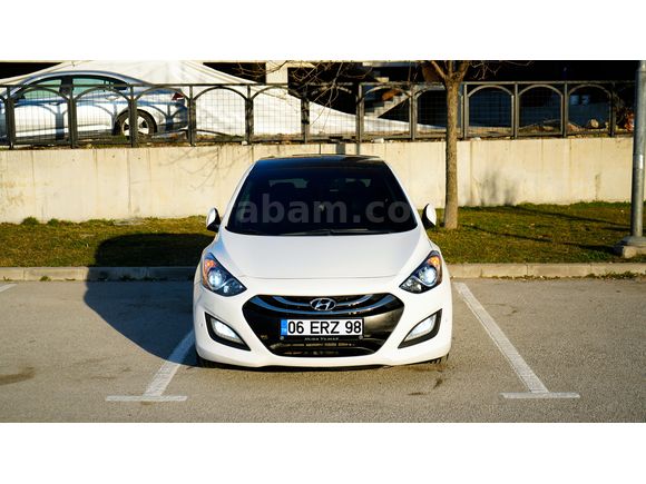 SAHİBİNDEN TERTEMİZ SIKINTISIZ DOLU DOLU İ30 ELİTE CAM TAVAN