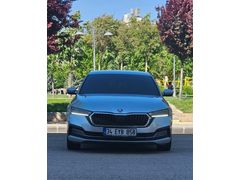 Memurdan Skoda Octavia 1.5 e-Tec Premium 2021 Model