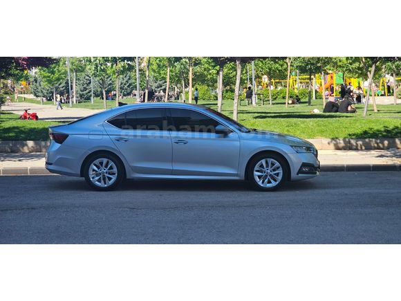 Memurdan Skoda Octavia 1.5 e-Tec Premium 2021 Model