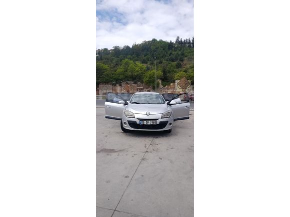 Sahibinden Renault Megane 1.6 Expression 2011 Model