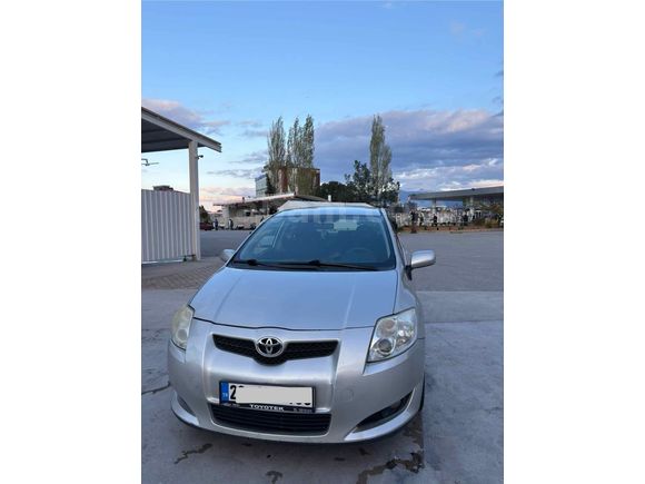Sahibinden Toyota Auris 1.4 D-4D Comfort 2009 Model 