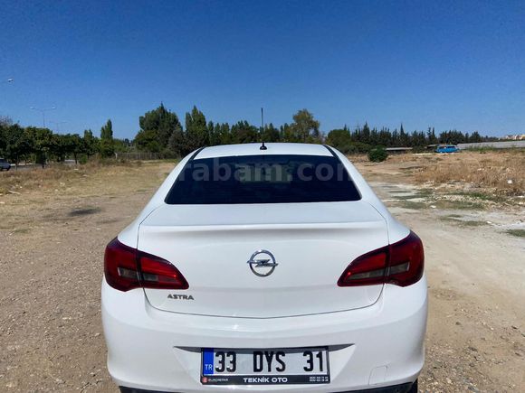 Sahibinden Opel Astra 1.6 Edition 2016 Model  126.000 km Beyaz