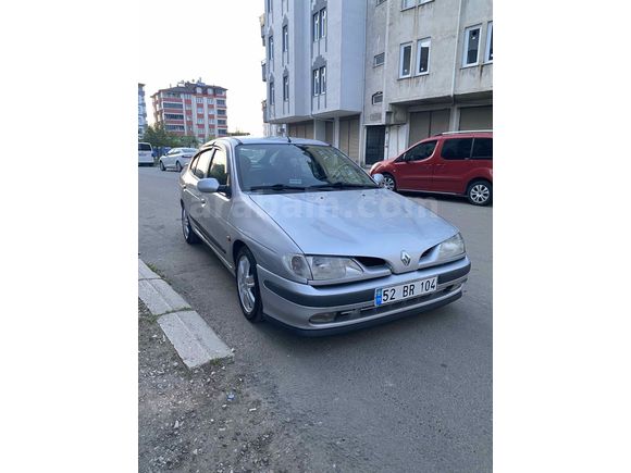 Sahibinden Renault Megane 1.6 RTE 1999 Model 