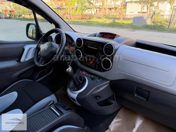 HATASIZ-2013-BERLİNGO-1.6 HDI-113.000 KM-BOYASIZ-CAM TAVAN