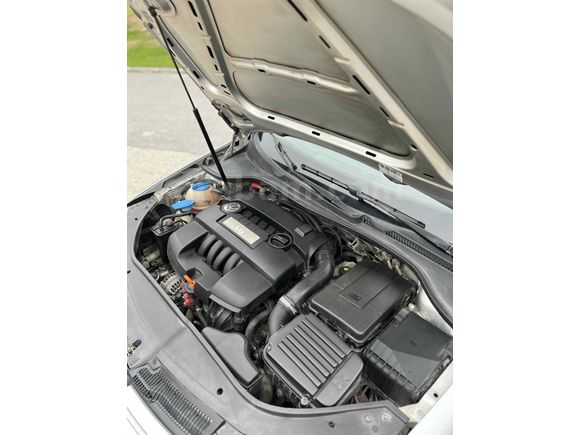  Volkswagen Jetta 1.6   102hp 1 PARÇA BOYALI 