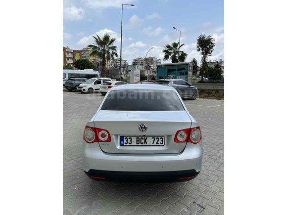  Volkswagen Jetta 1.6   102hp 1 PARÇA BOYALI 