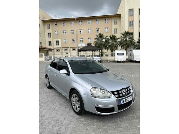  Volkswagen Jetta 1.6   102hp 1 PARÇA BOYALI 