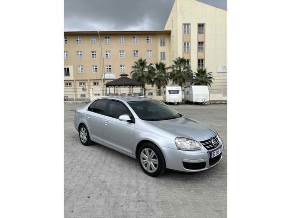  Volkswagen Jetta 1.6   102hp 1 PARÇA BOYALI 