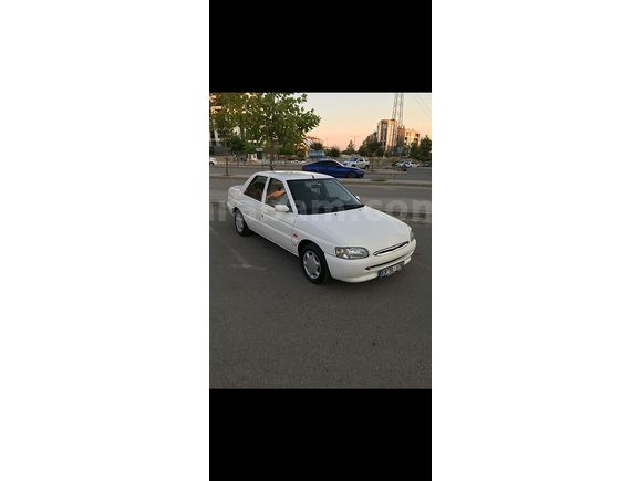 18 YILLIK SAHİBİNDEN TEMİZ, BAKIMLI, YORULMAMIŞ FORD ESCORT