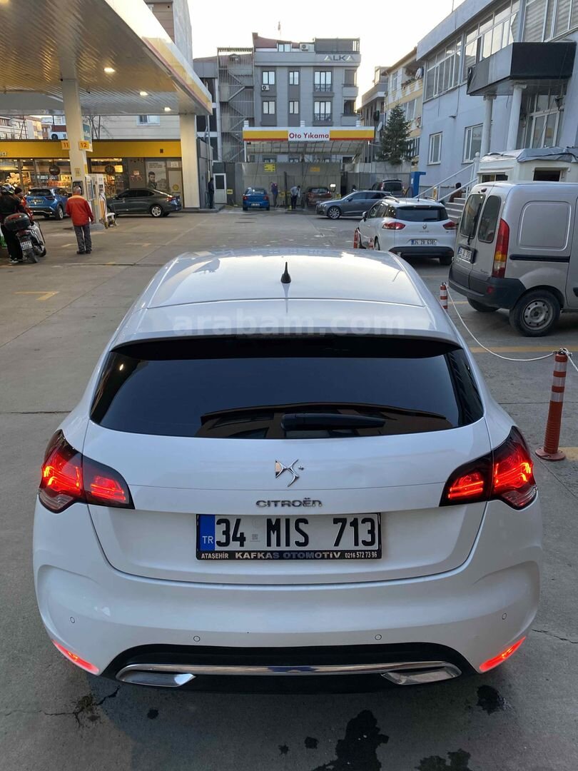 Sahibinden DS Automobiles DS4 1.6 e-HDi D-Sport 2012 Model İstanbul 90.000 km Beyaz 2