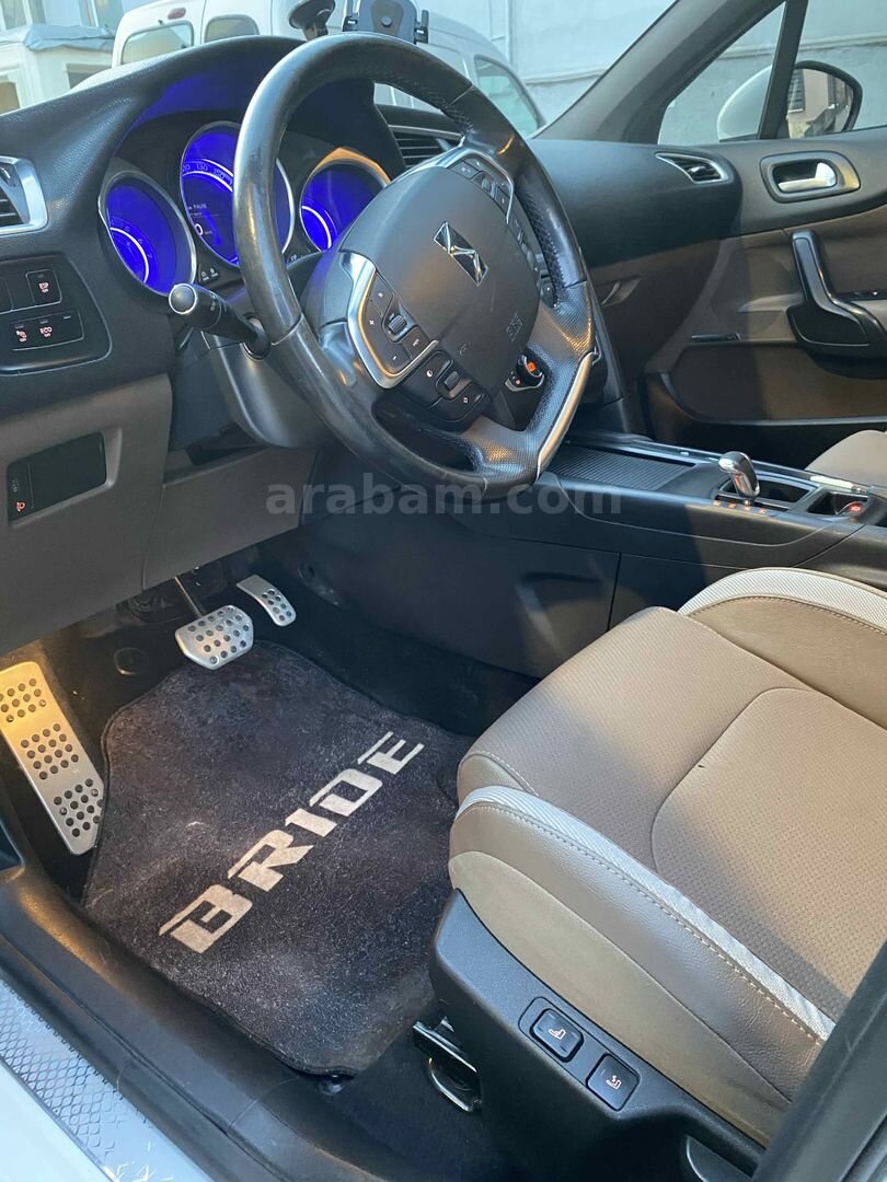 Sahibinden DS Automobiles DS4 1.6 e-HDi D-Sport 2012 Model İstanbul 90.000 km Beyaz 4