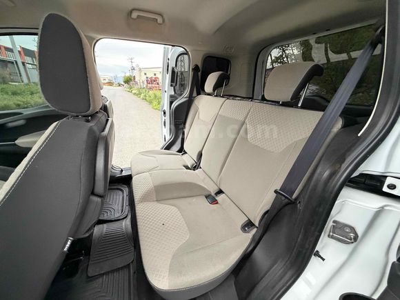 Galeriden Ford Tourneo Courier 1.6 TDCi Titanium Plus 2016 Model Afyonkarahisar