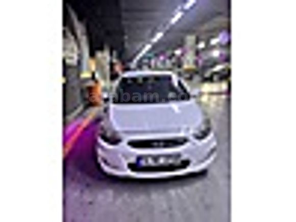 Sahibinden Hyundai Accent Blue 1.6 CRDI Mode Plus 2015 Model 