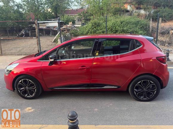 RENAULT CLİO OTOMATİK 180 KM TESLA EKRAN ÇELİK JANT