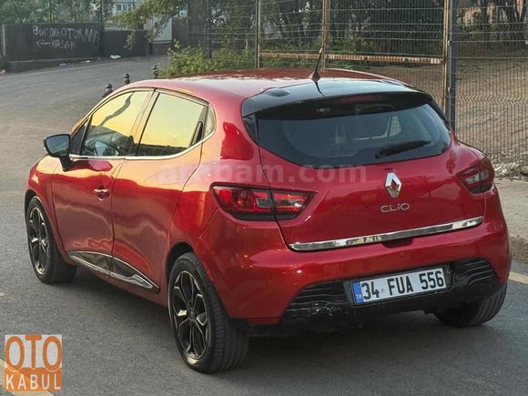 RENAULT CLİO OTOMATİK 180 KM TESLA EKRAN ÇELİK JANT