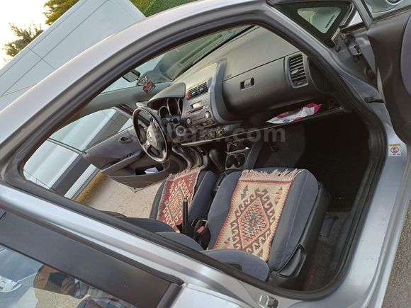 Sahibinden Honda Jazz 1.4 ES 2003 Model