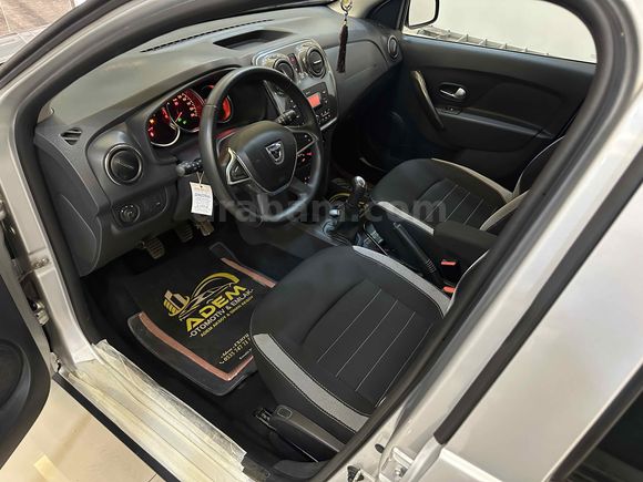 Galeriden Dacia Sandero 1.5 dCi Stepway 2018 Model Antalya