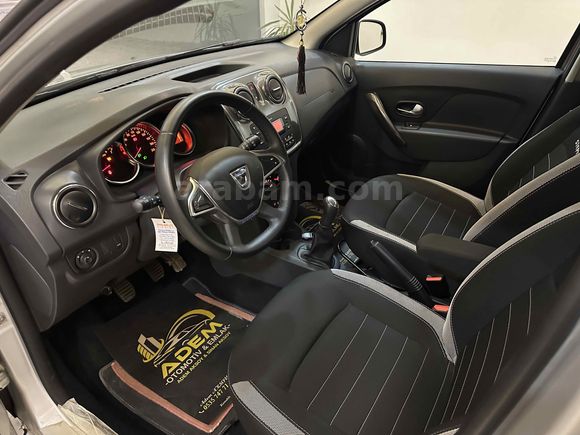 Galeriden Dacia Sandero 1.5 dCi Stepway 2018 Model Antalya