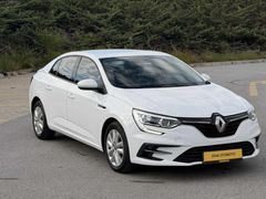 ATAK OTO DAN HATASIZ BOYASIZ 130 BİN KM OTOMATİK MEGANE