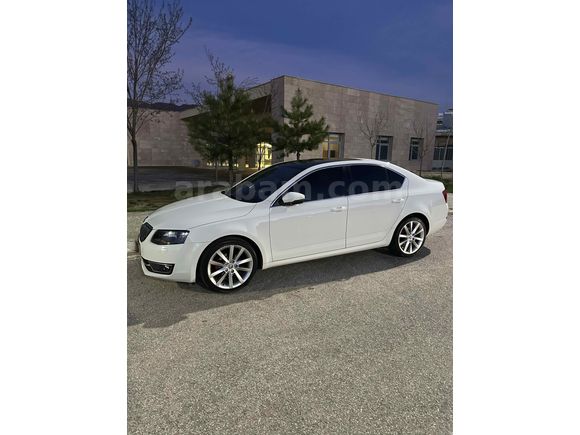 Memurdan Emsalsiz Octavia Cam Tavanlı 18.Jantlı