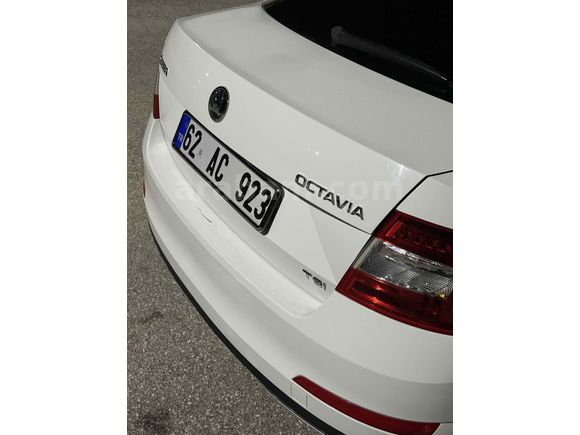 Memurdan Emsalsiz Octavia Cam Tavanlı 18.Jantlı