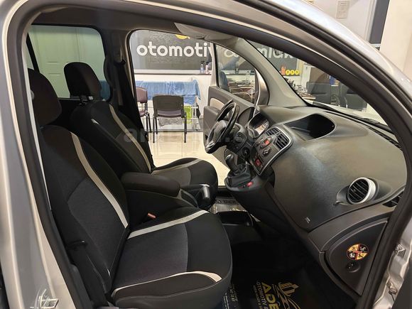 Galeriden Renault Kangoo Multix 1.5 dCi Extreme 2015 Model Antalya