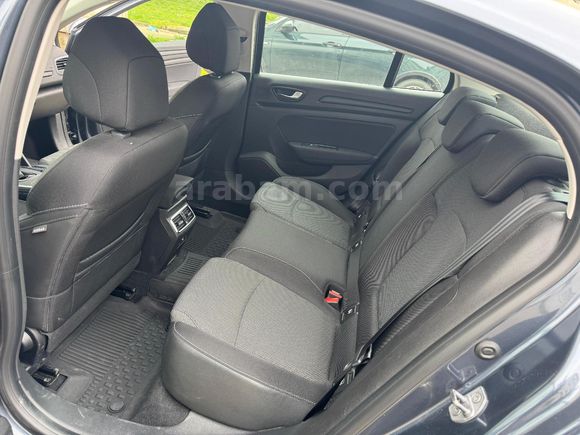 Sahibinden Renault Megane 1.3 TCe Touch 2025 Model