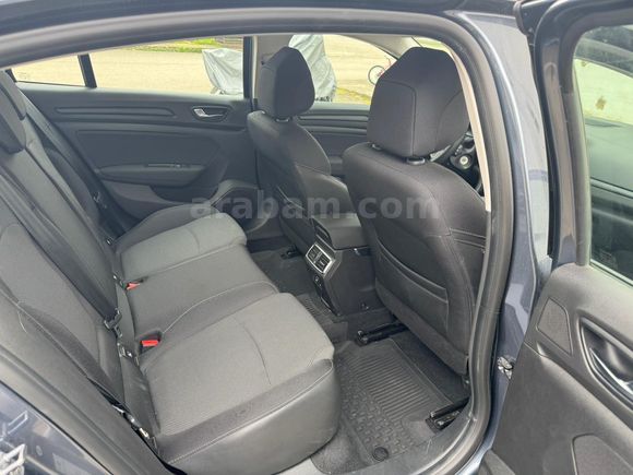 Sahibinden Renault Megane 1.3 TCe Touch 2025 Model