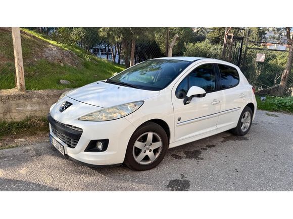 Sahibinden Peugeot 207 1.4 HDi Urban Move 2012 Model  78.000 km Beyaz