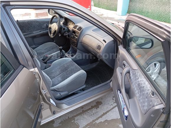 Sahibinden Mazda 323 1.5 1999 Model