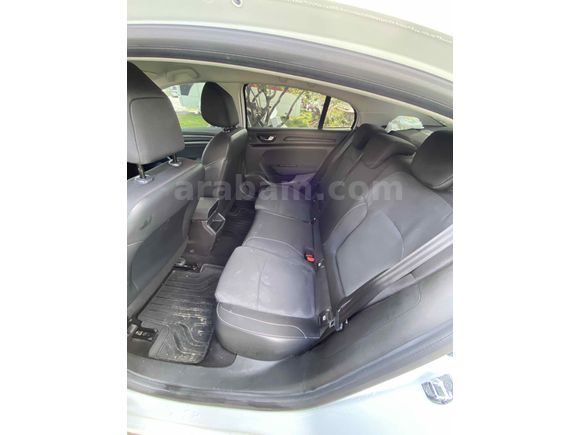 Sahibinden Renault Megane 1.3 TCe Joy 2021 Model İzmir 38.600 km Beyaz