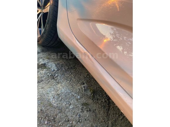Sahibinden Renault Megane 1.3 TCe Joy 2021 Model İzmir 38.600 km Beyaz