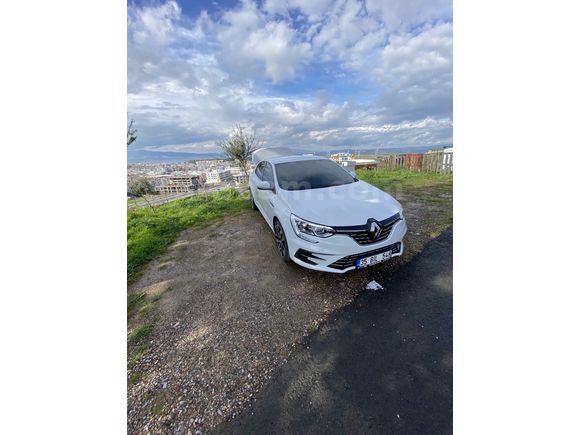Sahibinden Renault Megane 1.3 TCe Joy 2021 Model İzmir 38.600 km Beyaz