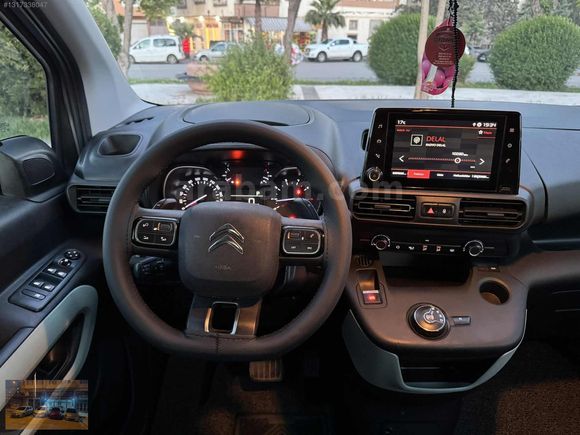 2021 BERLİNGO 1.5HDİ OTOMATİK 93KM TERTEMİZ MASRAFSIZ