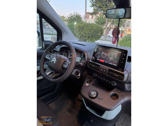 2021 BERLİNGO 1.5HDİ OTOMATİK 93KM TERTEMİZ MASRAFSIZ