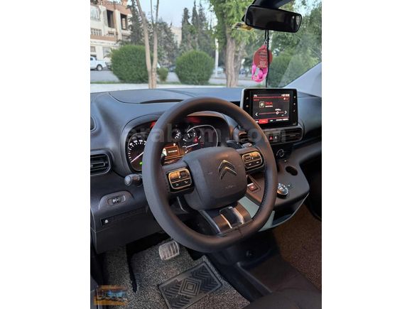 2021 BERLİNGO 1.5HDİ OTOMATİK 93KM TERTEMİZ MASRAFSIZ